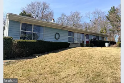 17 Man O War Drive, Media, PA 19063 - Photo 1