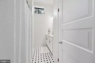 2 Lake Ave, Media, PA 19063 - Photo 36