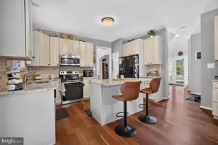 10 Buck Ln, Upper Chichester, PA 19061 - Photo 2