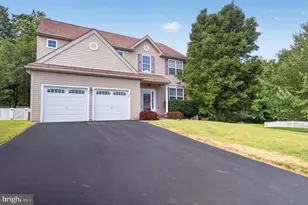 10 Buck Ln, Upper Chichester, PA 19061 - Photo 1