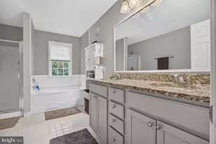 10 Buck Ln, Upper Chichester, PA 19061 - Photo 12