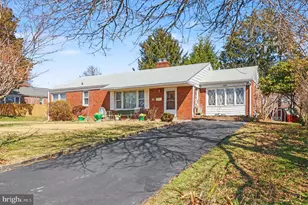 2203 Dickens Ln, Broomall, PA 19008 - Photo 4