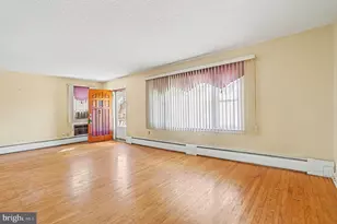 2203 Dickens Ln, Broomall, PA 19008 - Photo 6