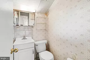 2203 Dickens Ln, Broomall, PA 19008 - Photo 14