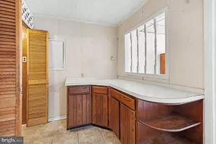 2203 Dickens Ln, Broomall, PA 19008 - Photo 10