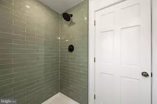 52 Seward Ln, Aston, PA 19014 - Photo 10