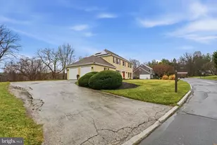 305 Countryview Dr, Bryn Mawr, PA 19010 - Photo 4