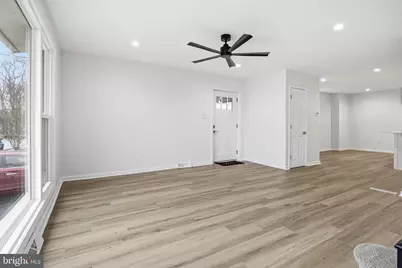 412 Ohio Avenue, Folsom, PA 19033 - Photo 8