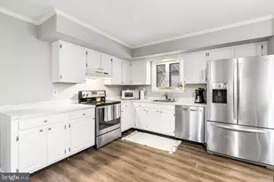 121 Jennifer Way, Upper Chichester, PA 19061 - Photo 8