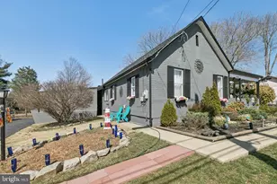 1332 Peach St, Upper Chichester, PA 19061 - Photo 2