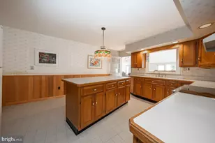 11 Tenby Rd, Havertown, PA 19083 - Photo 10