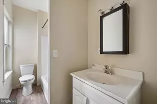 13 E 21st St, Chester, PA 19013 - Photo 10