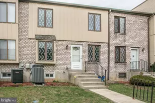 5200 Hilltop Dr, Brookhaven, PA 19015 - Photo 2