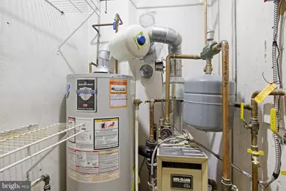 110 S New Ardmore Avenue, Broomall, PA 19008 - Photo 26