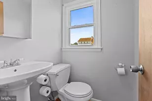 18 Cobblestone Ln, Aston, PA 19014 - Photo 22