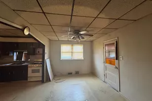 231 Hamilton Ave, Darby, PA 19023 - Photo 8