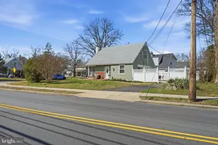 1323 Morton Ave, Folsom, PA 19033 - Photo 30