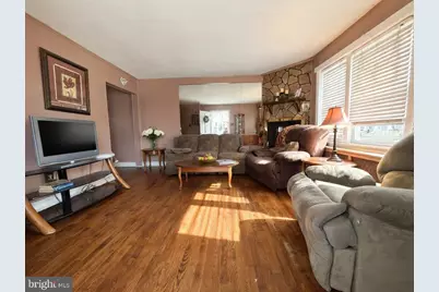 429 Sutton Avenue, Folsom, PA 19033 - Photo 6