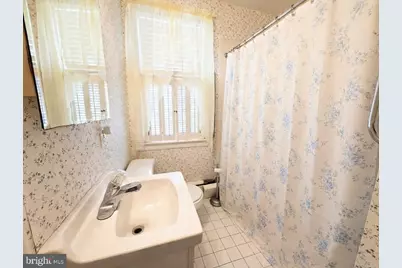 429 Sutton Avenue, Folsom, PA 19033 - Photo 12