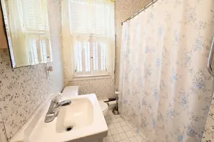 429 Sutton Ave, Folsom, PA 19033 - Photo 12