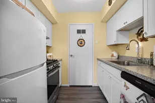 302 Painters Crossing, Chadds Ford, PA 19317 - Photo 6