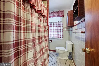 317 E Glenolden Avenue, Glenolden, PA 19036 - Photo 10