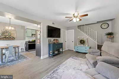 5200 Hilltop Drive #F2, Brookhaven, PA 19015 - Photo 2