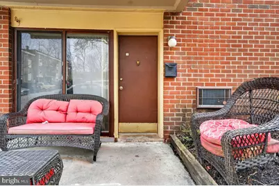 100 E Glenolden Avenue #O-1, Glenolden, PA 19036 - Photo 2