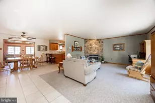 4008 Washington Dr, Upper Chichester, PA 19061 - Photo 10