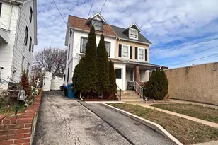 17 Walnut St, Clifton Heights, PA 19018 - Photo 1