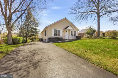 119 Meadowbrook Lane, Brookhaven, PA 19015 - Photo 2
