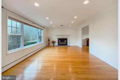 221 Foxcroft Road, Broomall, PA 19008 - Photo 10