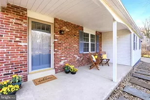 221 Foxcroft Rd, Broomall, PA 19008 - Photo 4