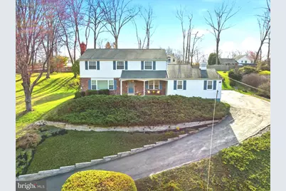 221 Foxcroft Road, Broomall, PA 19008 - Photo 2