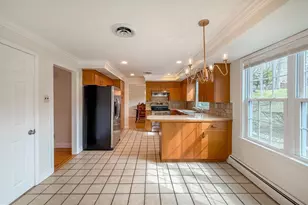 221 Foxcroft Rd, Broomall, PA 19008 - Photo 16