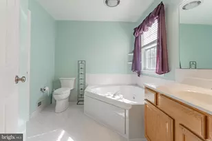 4 Cannon Ct, Upper Chichester, PA 19061 - Photo 30