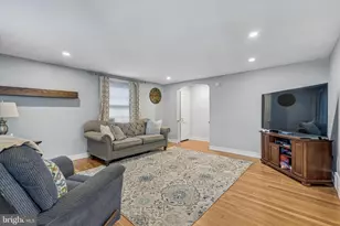 42 Greenhill Rd, Springfield, PA 19064 - Photo 2