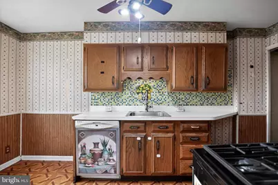 71 S Harwood Avenue, Upper Darby, PA 19082 - Photo 8