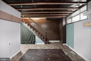 71 S Harwood Ave, Upper Darby, PA 19082 - Photo 22