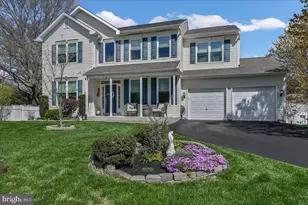 605 Barclay Cir, Springfield, PA 19064 - Photo 2