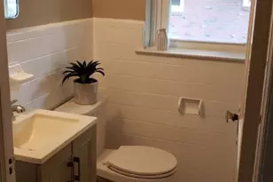 621 Magnolia Ave, Glenolden, PA 19036 - Photo 8