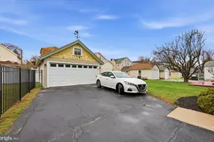 148 Sycamore Rd, Havertown, PA 19083 - Photo 4