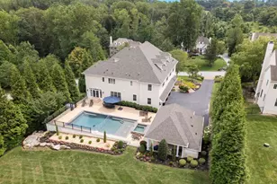 1004 Brick House Farm Ln, Newtown Square, PA 19073 - Photo 2