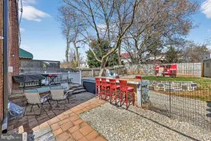 329 Holland St, Crum Lynne, PA 19022 - Photo 2