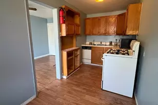 7 W 21st St, Chester, PA 19013 - Photo 6