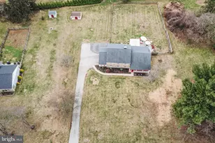 202 Ivy Ln, Glen Mills, PA 19342 - Photo 2