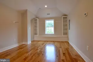 400 W Wayne Ave, Wayne, PA 19087 - Photo 6