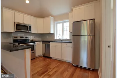 400 W Wayne Avenue #3, Wayne, PA 19087 - Photo 8