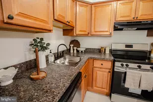 1227 Rainer Rd, Brookhaven, PA 19015 - Photo 10