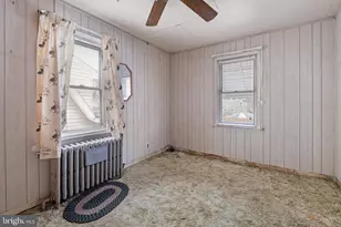 129 W Laughead Ave, Marcus Hook, PA 19061 - Photo 8